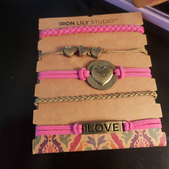 " Love" 5 Piece Bracelet Set " - Picture 1 of 3